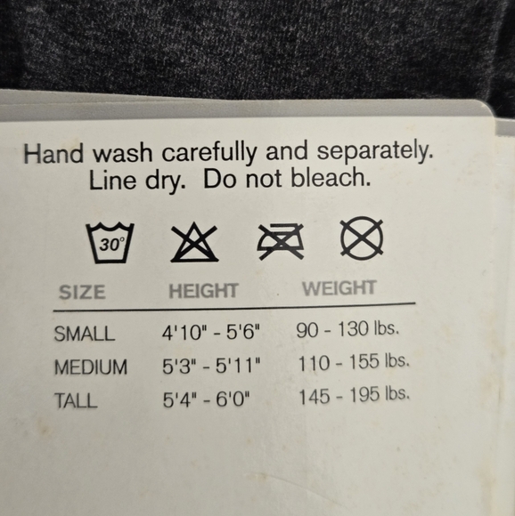 🌴3/$10 Express Tights - Picture 3 of 4